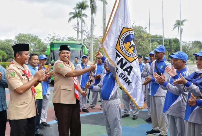 Bupati Alfedri Lepas 58 Kontingen PENAS XVI KTNA Menuju Kota Padang