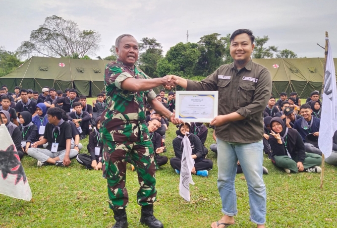 Danramil 01/Bkn Berikan Wawasan Kebangsaan Kepada Mahasiswa Universitas Muhamadiyah Riau 