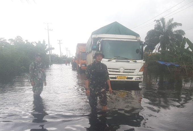 Hari Ke 10 Banjir Ketinggian Air Mrningkat Hingga 1,2 Meter Tim Gabungan TNI Polri Terus Siaga