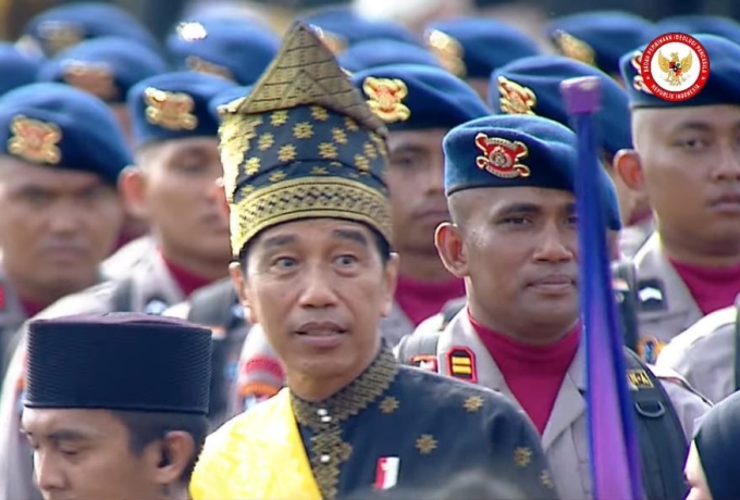 Brimobda Riau mengikuti upacara hari lahir Pancasila yang dipimpin Oleh Presiden RI