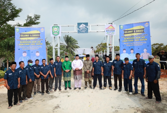 Bupati Siak Resmikan Gerai Pujasera UMKM di Buana Makmur