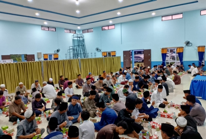 Ifthar Jama'i Pondok Pesantren At-Taufiq Petapahan Tapung Kampar