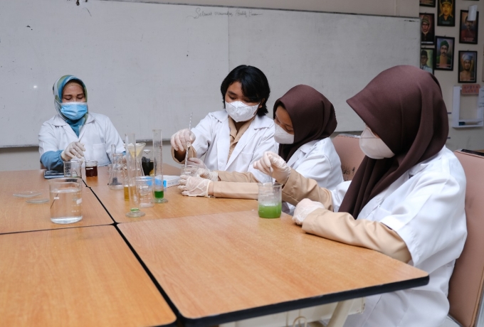 Pendidikan Karakter dan Budaya AKHLAK: Membangun Pemimpin Masa Depan yang Berintegritas
