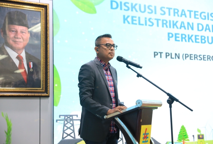 PLN Gelar Diskusi Strategis Penyediaan Infrastruktur Kelistrikan dalam Mendukung Hilirisasi di Sumat