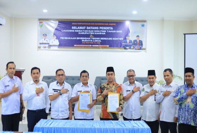 Asisten III Setda Kampar Launching Kegiatan DAK Non Fisik 2025 dan Buka Bimtek Berbasis Konten