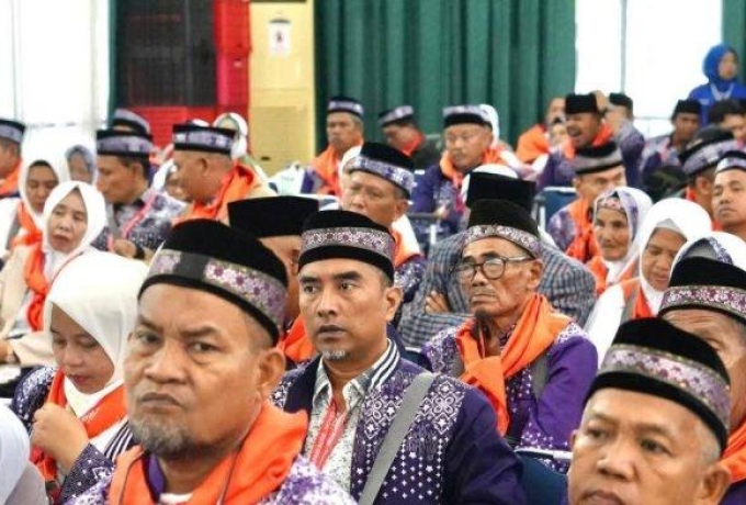 Ketua DPRD Kampar Tiba di Madinah, Tunaikan Ibadah Haji Bersama 4 Anggota DPRD Kampar