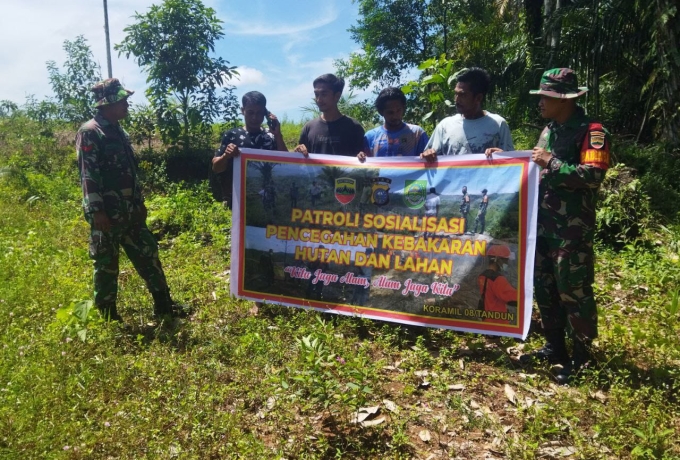 Babinsa Terus Patroli Antisipasi Karhutla di Wilayah Binaan