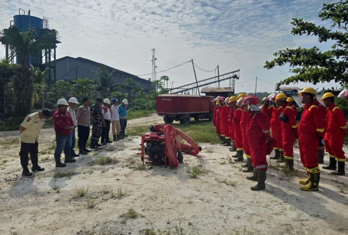 Babinsa Koramil 16/Tapung Tinjau Pelaksanaan Pelatihan dan Simulasi Penanggulangan Karhutla