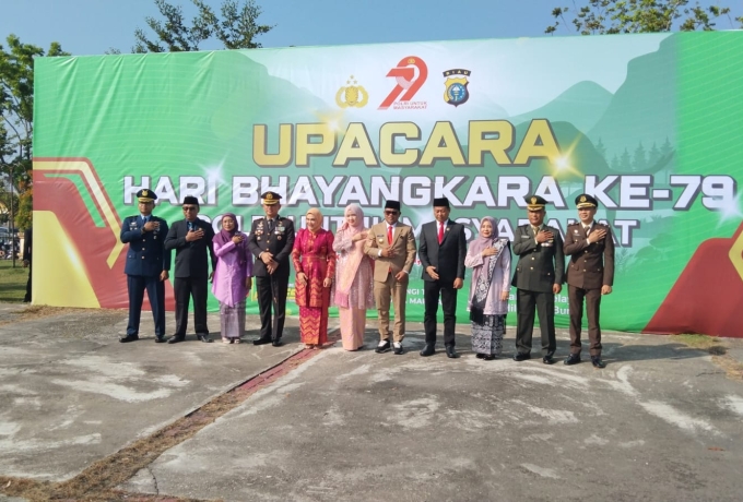 Wakili Dandim, Pabung Hadiri Peringatan HUT Bhayangkara Ke 79 Polres Pelalawan