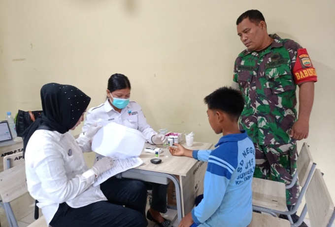 Babinsa Koramil 16/Tapung Dampingi Lounching Program Cek Kesehatan Gratis Bagi Pelajar 