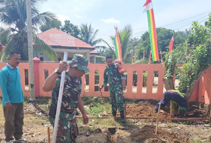 Babinsa Koramil 10 Kunto Darussalam di Kabupaten Rokan Hulu Melaksanakan TMAB 