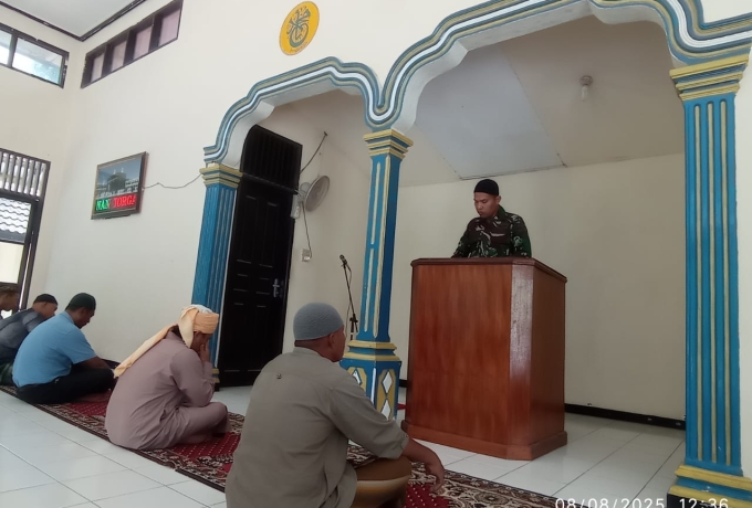 Prajurit Kodim 0313/ KPR, Jadi Khotib Jumat di Desa Tambusai Timur, Rokan Hulu