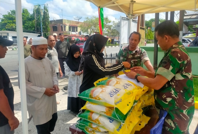 Koramil 01/Bkn Gelar Gerakan Program Pangan Murah, Beras SPHP (Stabilisasi Pasokan dan Harga Pangan)