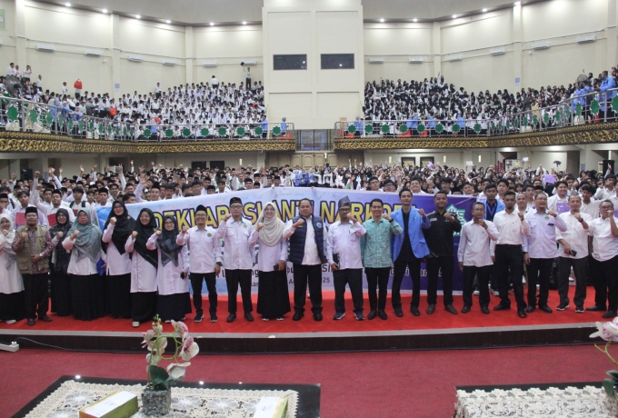 5.724 Mahasiswa UIN Susqa Riau Deklarasi Anti Narkoba