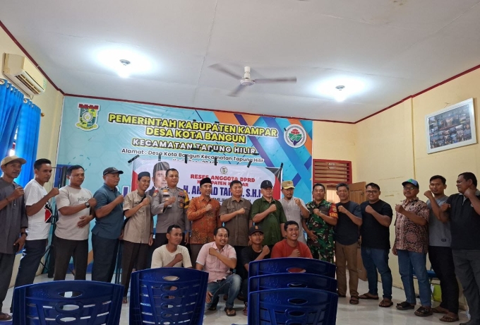 Dukung Program Pembangunan, Babinsa Koramil 16/Tapung Hadiri Reses Anggota DPRD Kampar