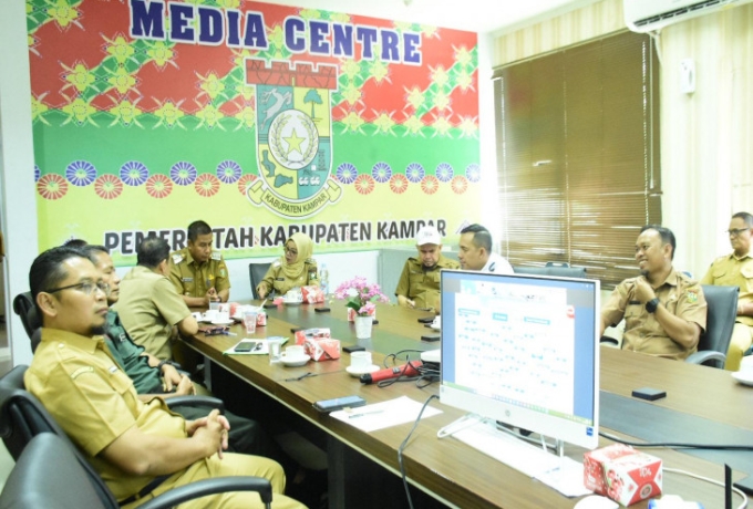 Bupati dan Wakil Bupati Kampar Ikuti Rakor Pengendalian Inflasi Bersama Mendagri