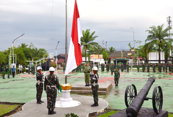 Kodim 0313/KPR Laksanakan Upacara Bendera 17-an dengan Penuh Khidmat   