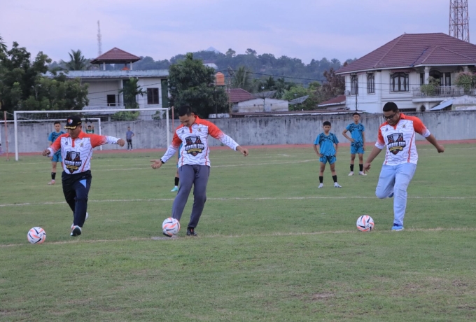 Dandim 0313/KPR Buka Turnamen Sepak Bola Tingkat SMP : Jaring Bibit Unggul, Junjung Sportivitas