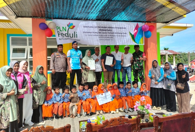 Babinsa Koramil 01/Bkn Hadiri Kegiatan Penyerahan Bantuan CSR TK Pembina Desa Merangin 