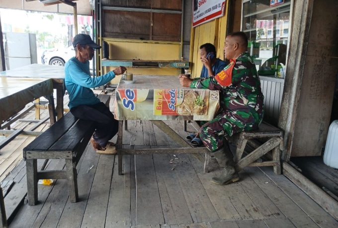 Cegah Kebakaran Di Musim Kemarau, Babinsa Koramil 07/Kampar Intensifkan Patroli Karhutla