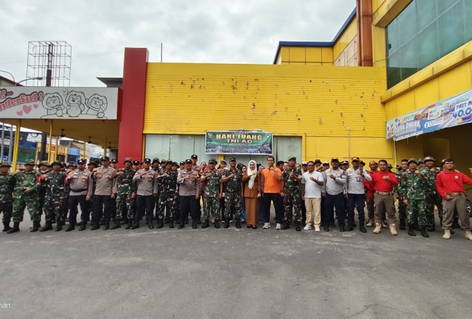 Kodim 0313/KPR Gelar Karya Bakti di Pasar Dalam Rangka Peringati Hari Juang TNI AD Ke-80