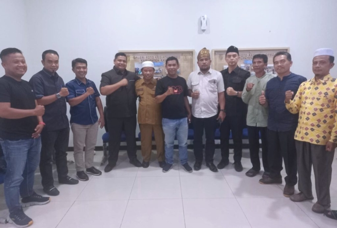 Komisi III DPRD Kampar Tegaskan, Perusahaan Harus Bantu Warga 