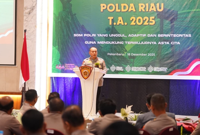Kapolda Riau Tegaskan Penguatan SDM Polri yang Responsif dan Sinergis dalam Rakorbin 2025