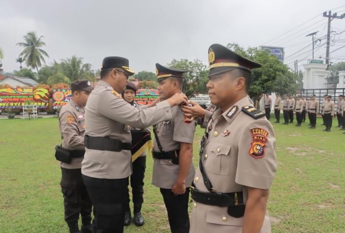 Kapolres Pimpin Sertijap Kapolsek Perhatian Raja Polres Kampar