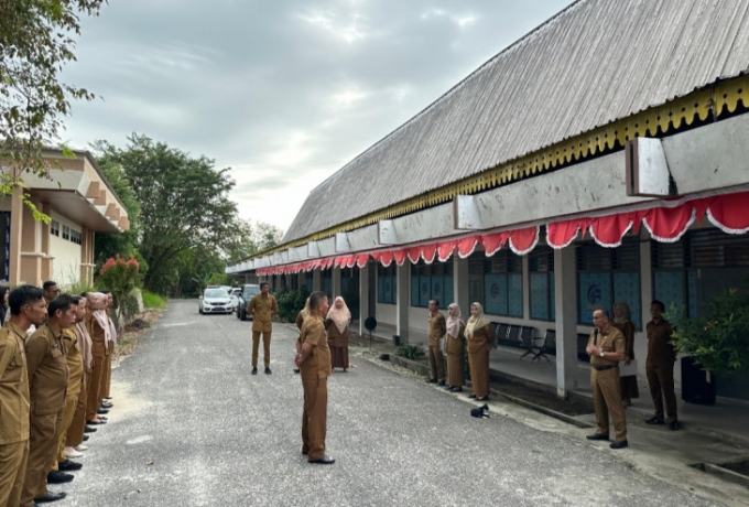 Pimpin Apel Senin Pagi, Kadiskominfo Kampar Tekankan Disiplin dan Profesionalisme ASN