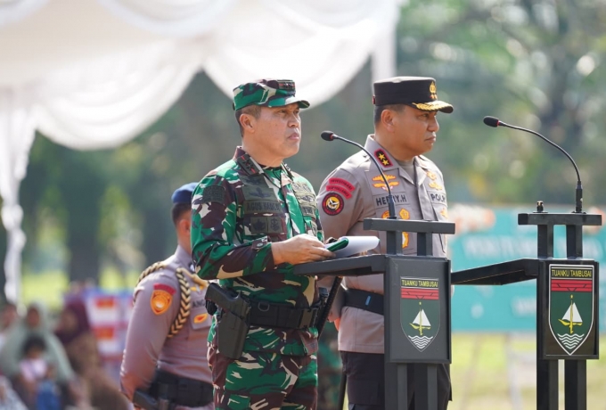 Pangdam Tuanku Tambusai dan Kapolda Riau Tunjukkan Soliditas TNI, Polri dalam TMMD Ke 127