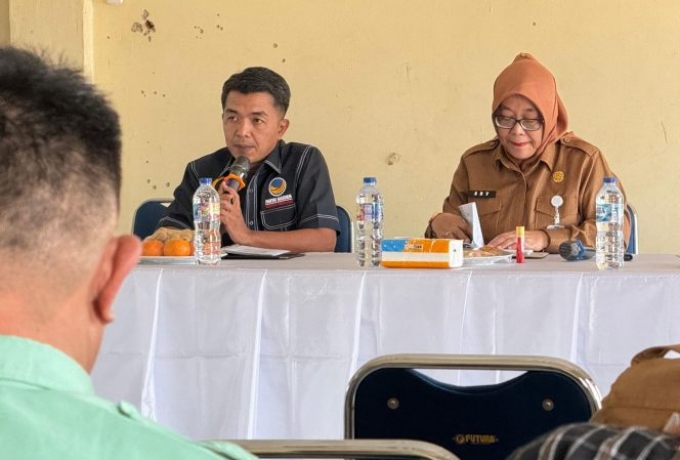 Anggota DPRD Kampar Dorong Perusahaan Berkontribusi pada Perbaikan Jalan Desa