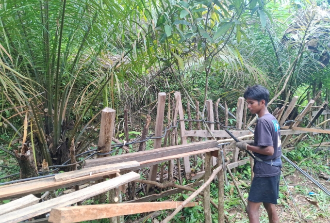 Kodim 0313/KPR Terus Pacu Pembangunan Jembatan Desa Kota Lama di Tengah Keterbatasan Akses