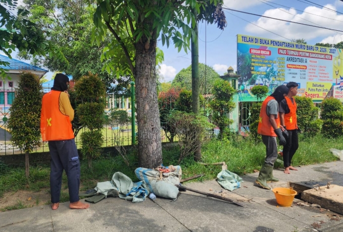 Demi Kelancaran Aktifitas Masyarakat, Pemkab Kampar Intensifkan Pemeliharaan Jalan dan Drenase