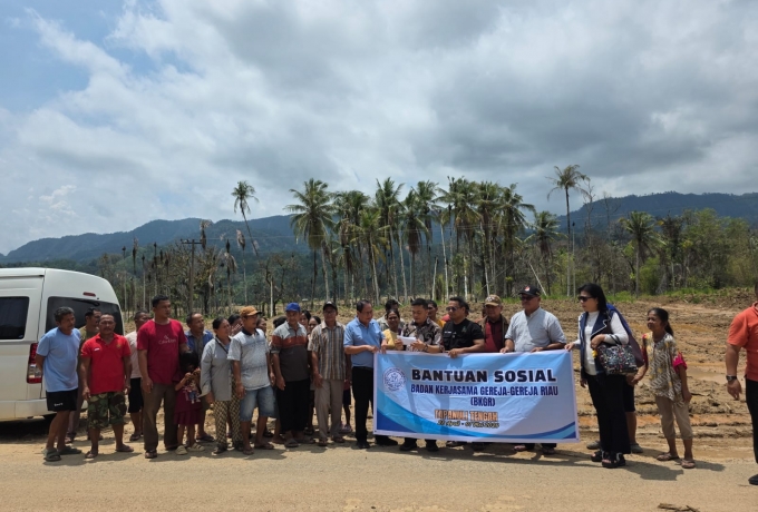 Badan Kerja Sama Gereja Riau Salurkan Bantuan untuk 93 Keluarga Terdampak Banjir di Tapanuli Tengah