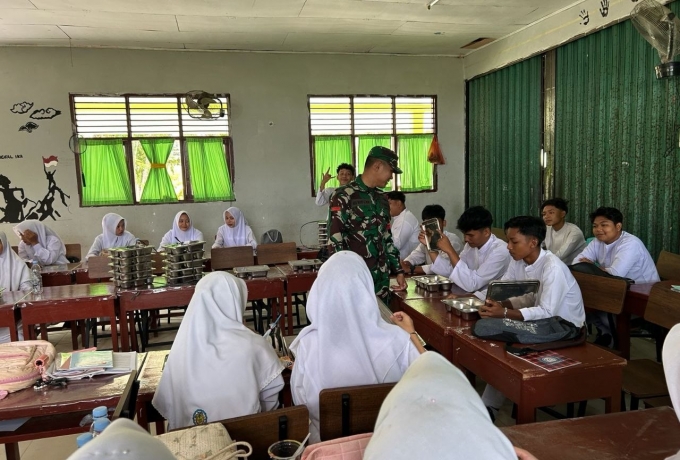Pratu Abi Mayu Pantau Distribusi MBG