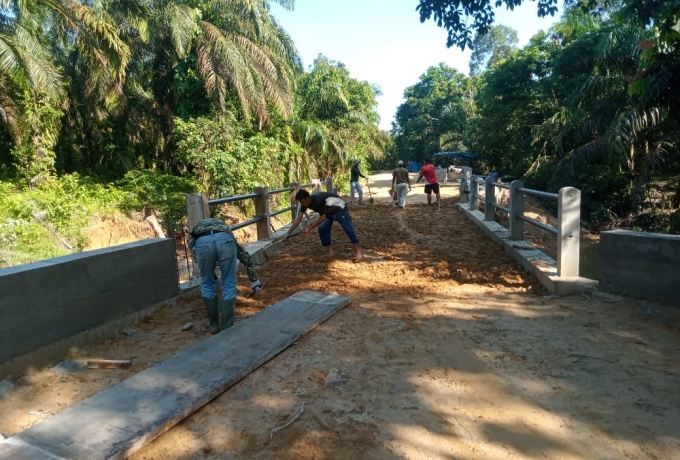 Pembangunan Jembatan Aramco Tanjung Belit Selatan Masuki Tahap Perataan Tanah dan Perakitan Besi