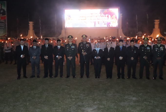 Dandim 0313/KPR Hadiri Malam Taptu dan Pawai Obor Jelang HUT RI Ke-81