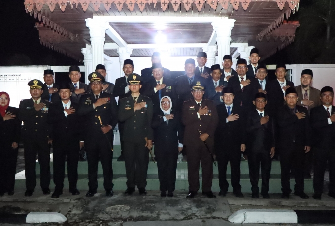 Dandim 0313/KPR Pimpin Apel Kehormatan dan Renungan Suci Sambut HUT RI ke-81