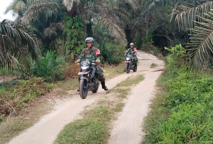 Musim Kemarau Yang Panjang, Danpos Pelalawan Intensifkan patroli pemantauan Karlahut kewilayah 