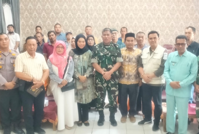 Tingkatkan Kewaspadaan Karhutla, Babinsa Koramil 01 Bangkinang dan Warga Ikuti Penyuluhan dari Mabes