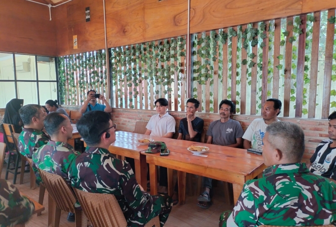 Gelar Komsos, Tim Penyuluh Mabes TNI Dipimpin Brigjen TNI Dedy Zulkifli Edukasi Warga Cegah Karhutla