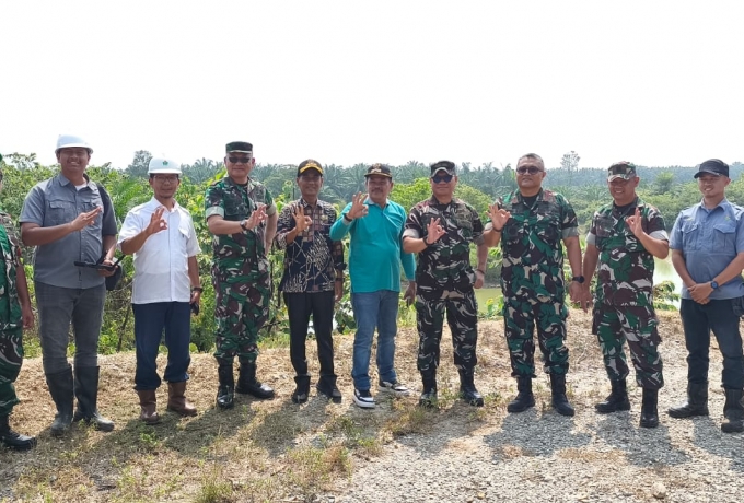Perkuat Respon Cepat Karhutla, Tim Mabes TNI dan PT Sei Rokan Cek Ketersediaan Sumber Air di Rohul