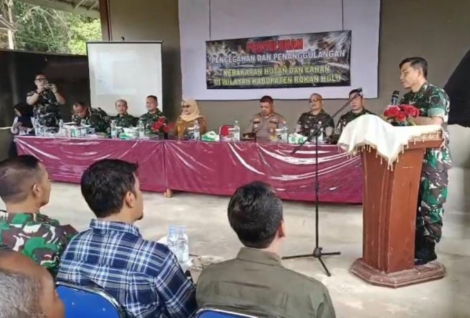 Perkuat Kesiapsiagaan Wilayah, Tim Penyuluh Mabes TNI Cek Peralatan Pemadam dan Sosialisasi Karhutla
