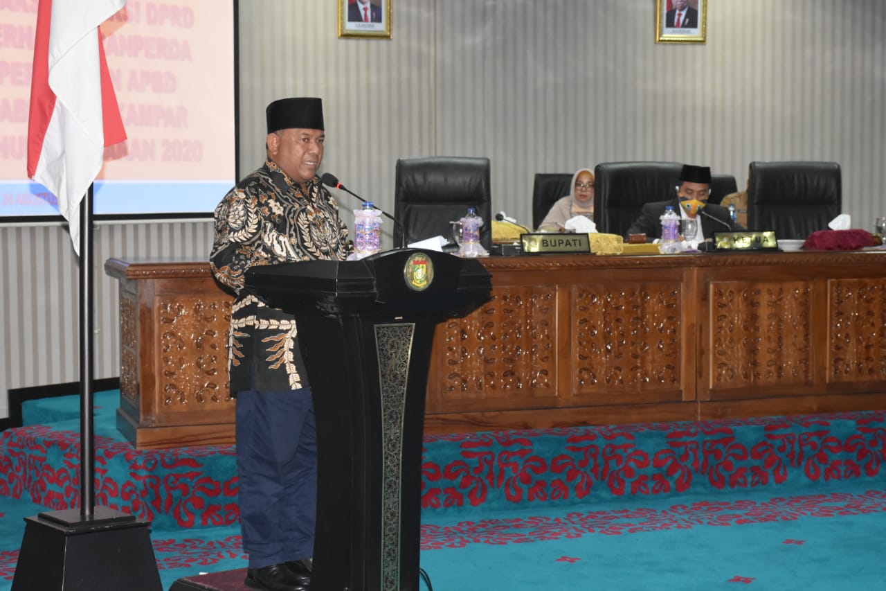 Sekda Kampar Sampaikan Langsung Jawaban Pemerintah Pandangan Fraksi-fraksi Ranperda APBD-P 2020