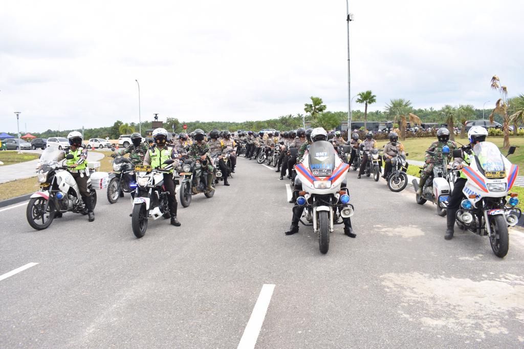 Kapolda Riau Pimpin Apel Pemberangkatan Satgas Pemburu Teking Covid-19