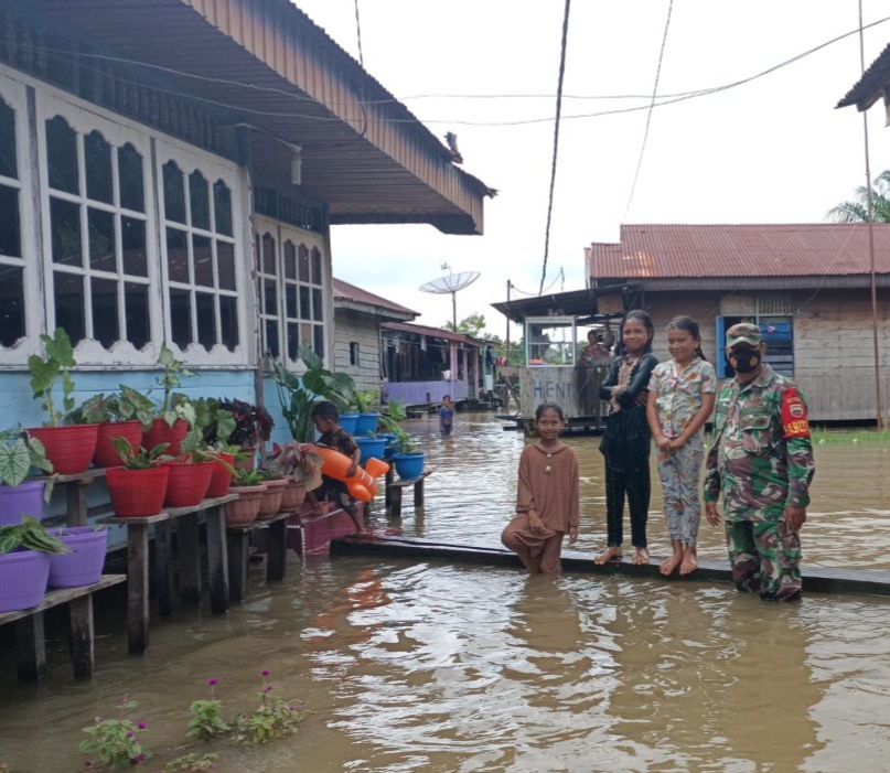 Banjir Rendam 28 Rumah dan Dua Mushollah, Peltu M. Sitepu Himbau Warga Selalu Waspada