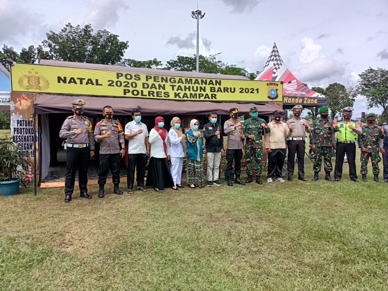 Dandim 0313/KPR Bersama Kapolres Kunjungi Pospam Ops Lilin 2020 di Lapangan Merdeka Bangkinang