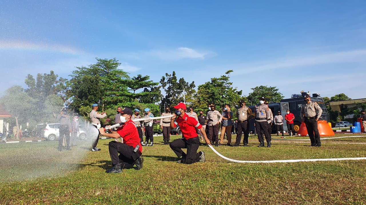 Polda Riau Gandeng PT RAPP Latih Personil Atasi Karhutla