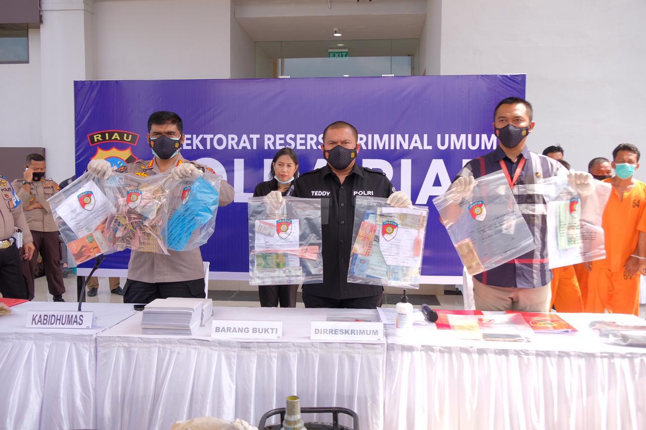 Polda Riau Gulung Pelaku Kencing Solar, Libatkan Operator Feeling Set di TBBM Pertamina Dumai