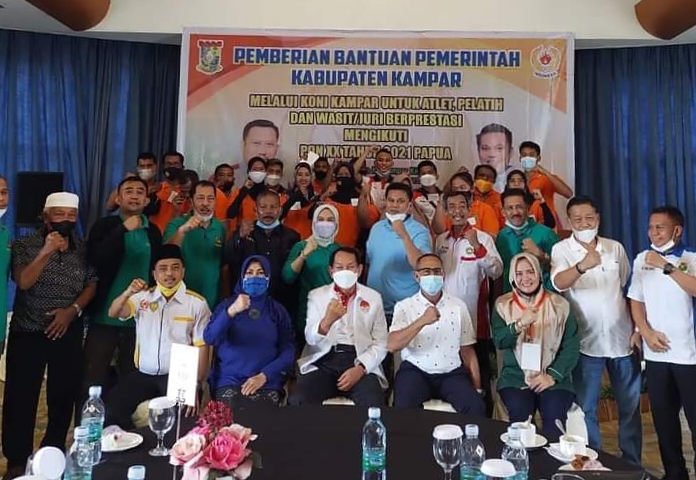 Atlet Asal Kampar Perkuat Riau di PON Papua, KONI Kampar Berikan Uang Saku